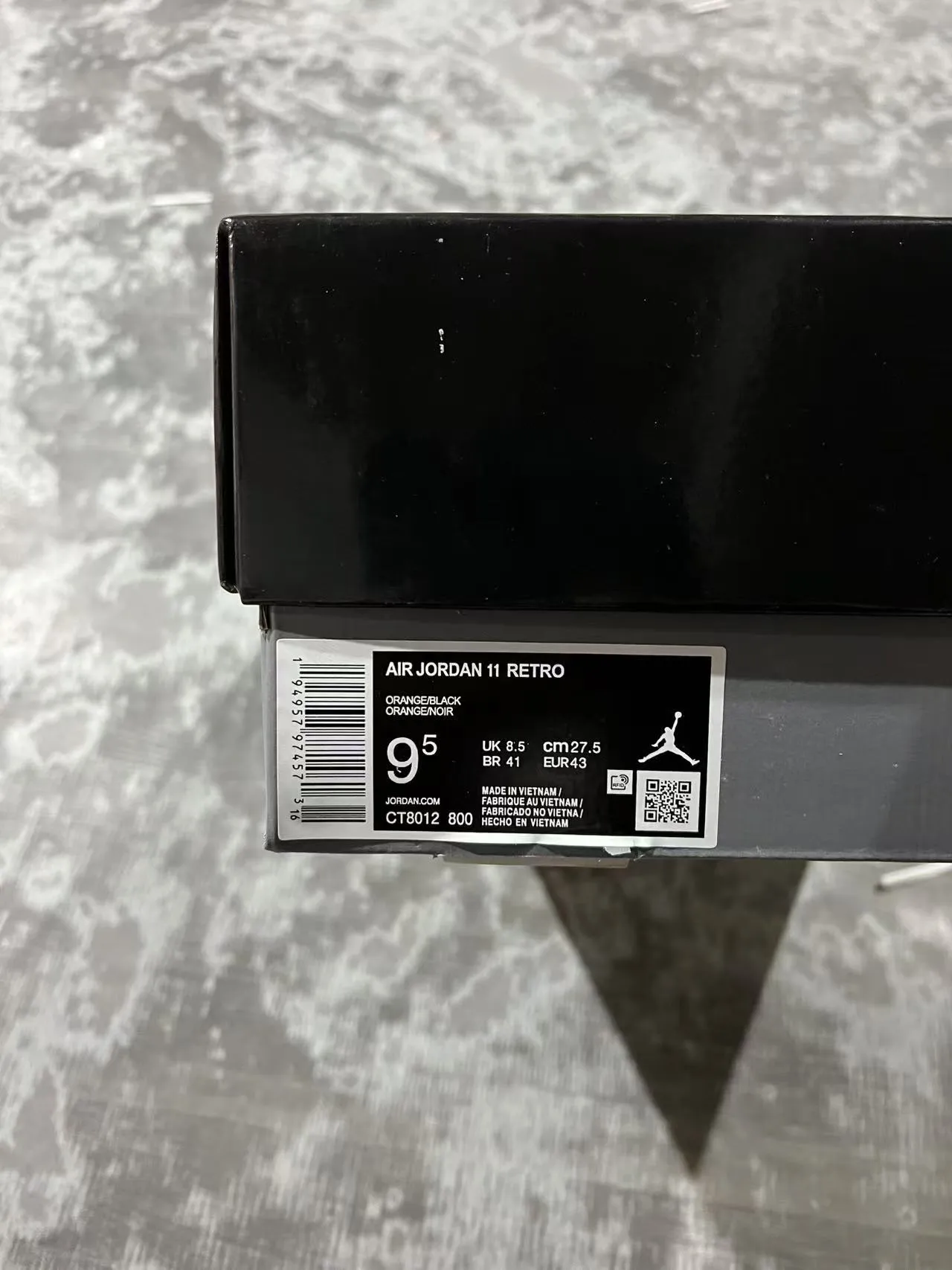 Air Jordan 11 ऑरेंज और ब्लैक पेटेंट लेदर बास्केटबॉल शूज़ 10