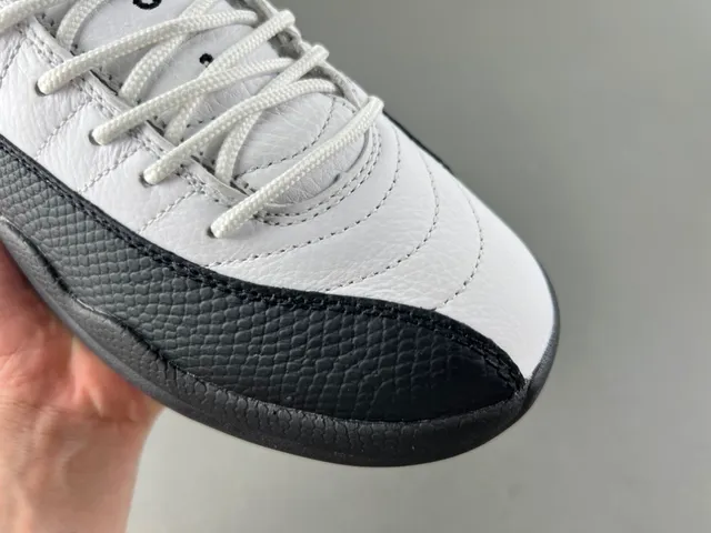 Air Jordan 12 Blanc Noir Or Chaussures de Basketball 2