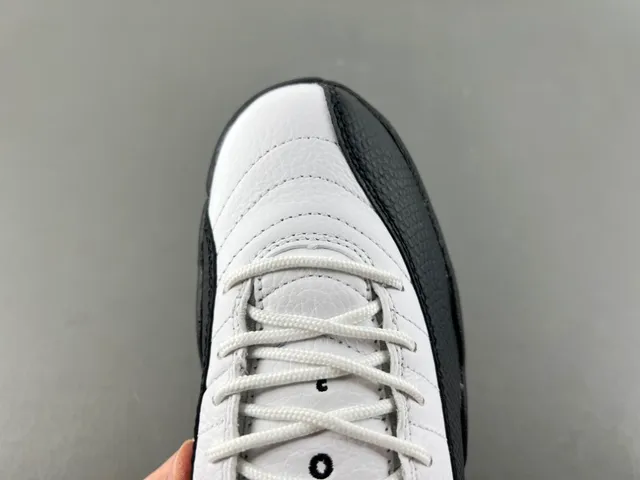 Air Jordan 12 Blanc Noir Or Chaussures de Basketball 5