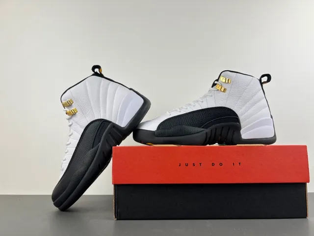 Air Jordan 12 Blanc Noir Or Chaussures de Basketball 15