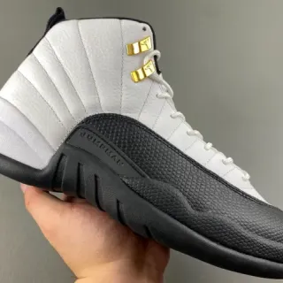 Air Jordan 12 白黑金 Lace Lock 篮球鞋