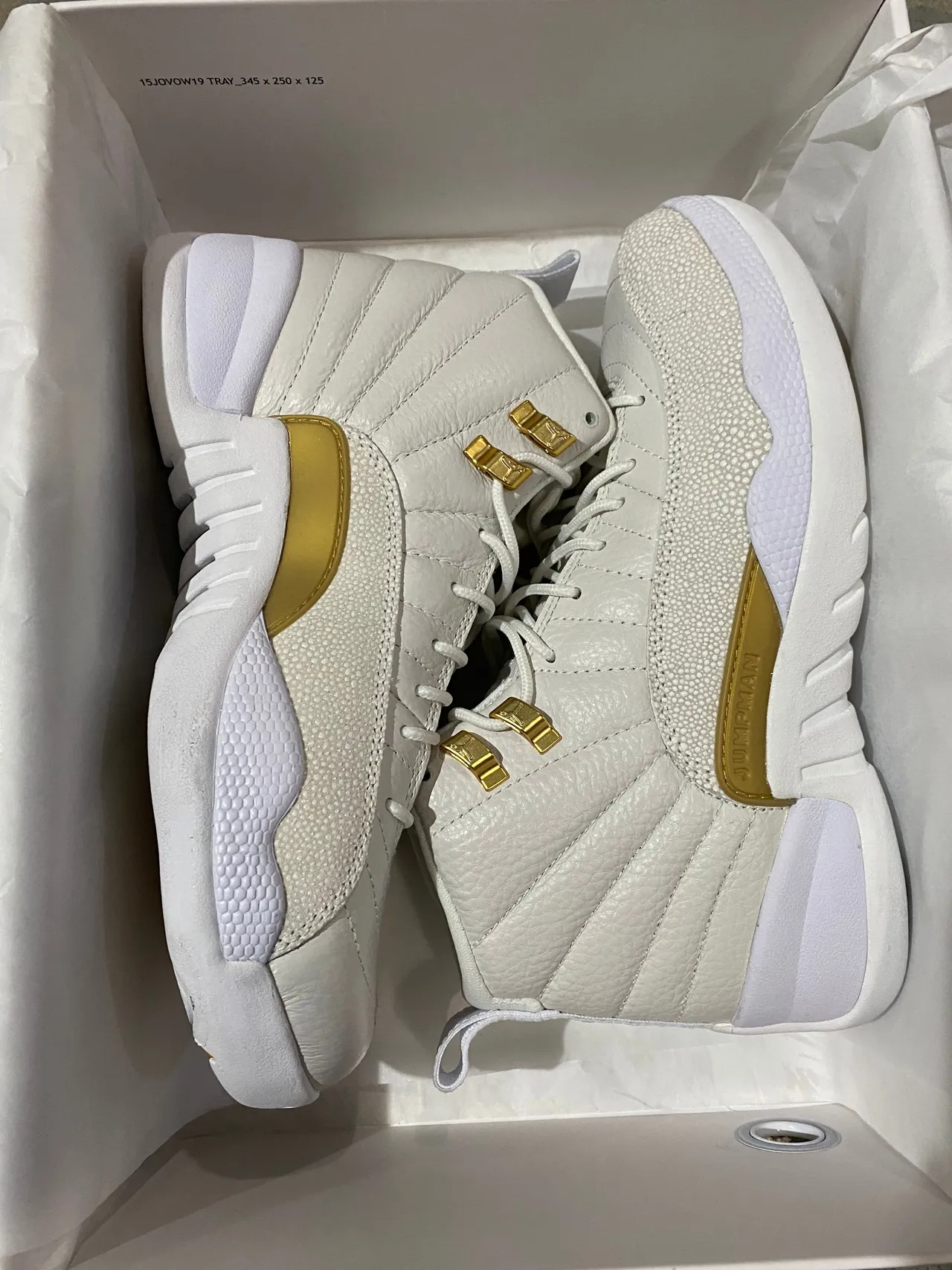 Chaussures de basketball Air Jordan 12 blanc et or 7