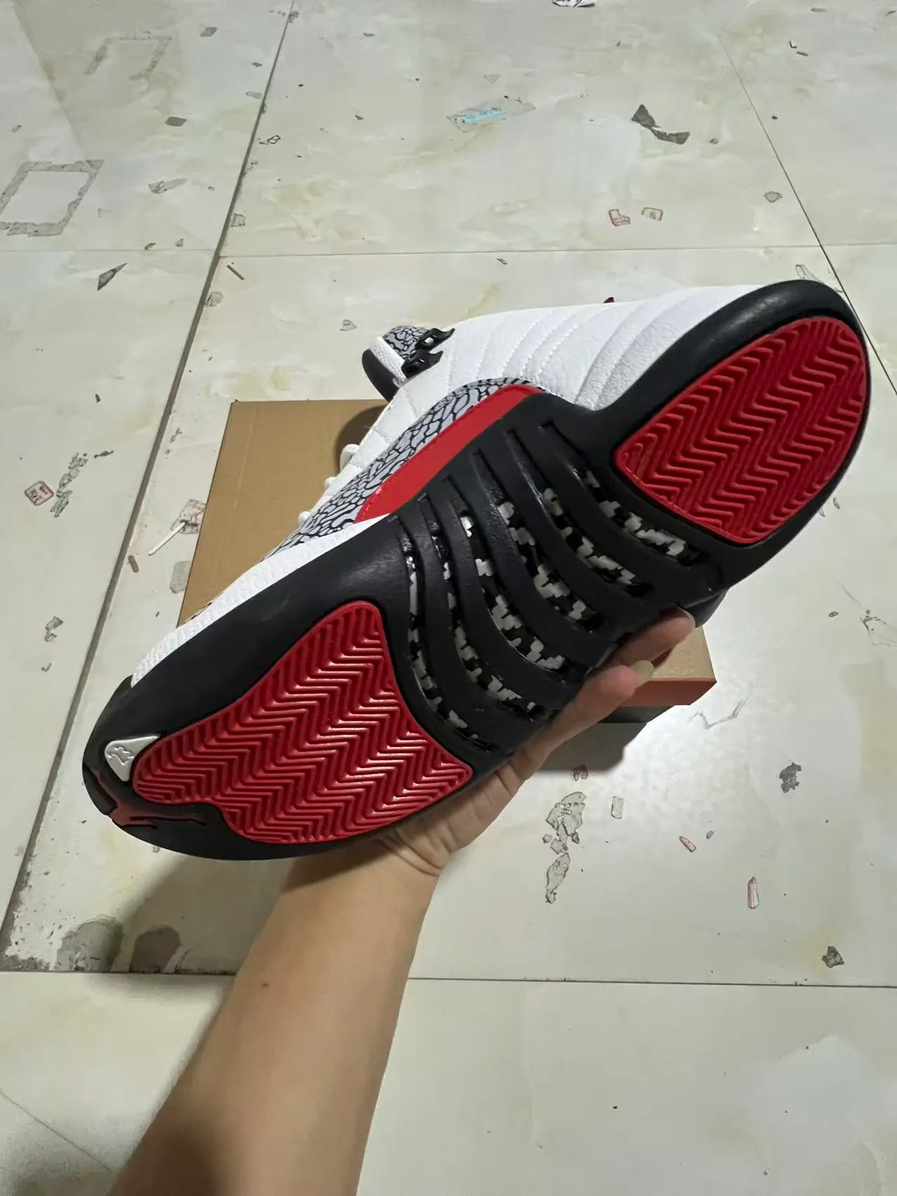 Air Jordan 12 सफ़ेद लाल एलीफेंट प्रिंट बास्केटबॉल जूते 6