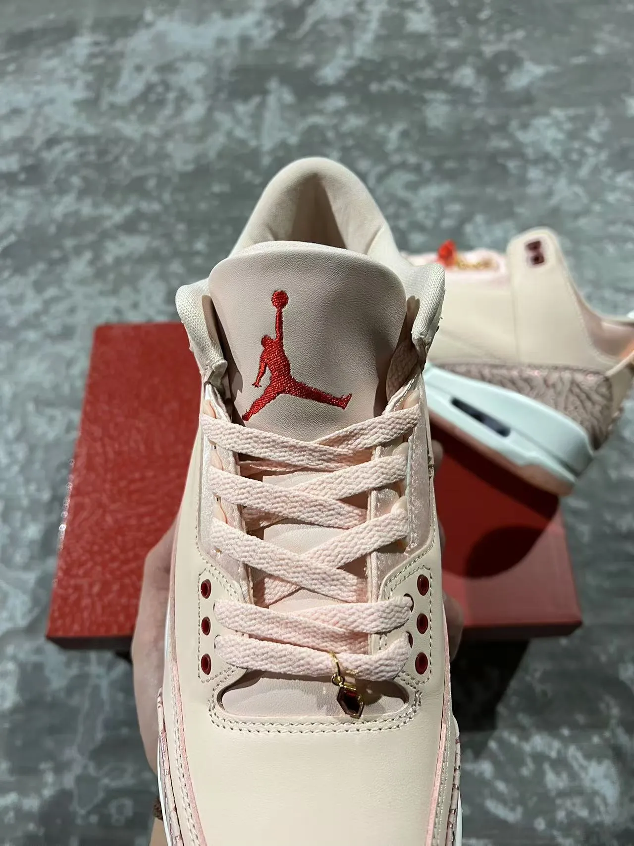 Air Jordan 3 Pink Elephant बास्केटबॉल जूते 4