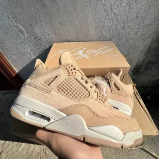 Air Jordan 4 Beige Suede 篮球鞋