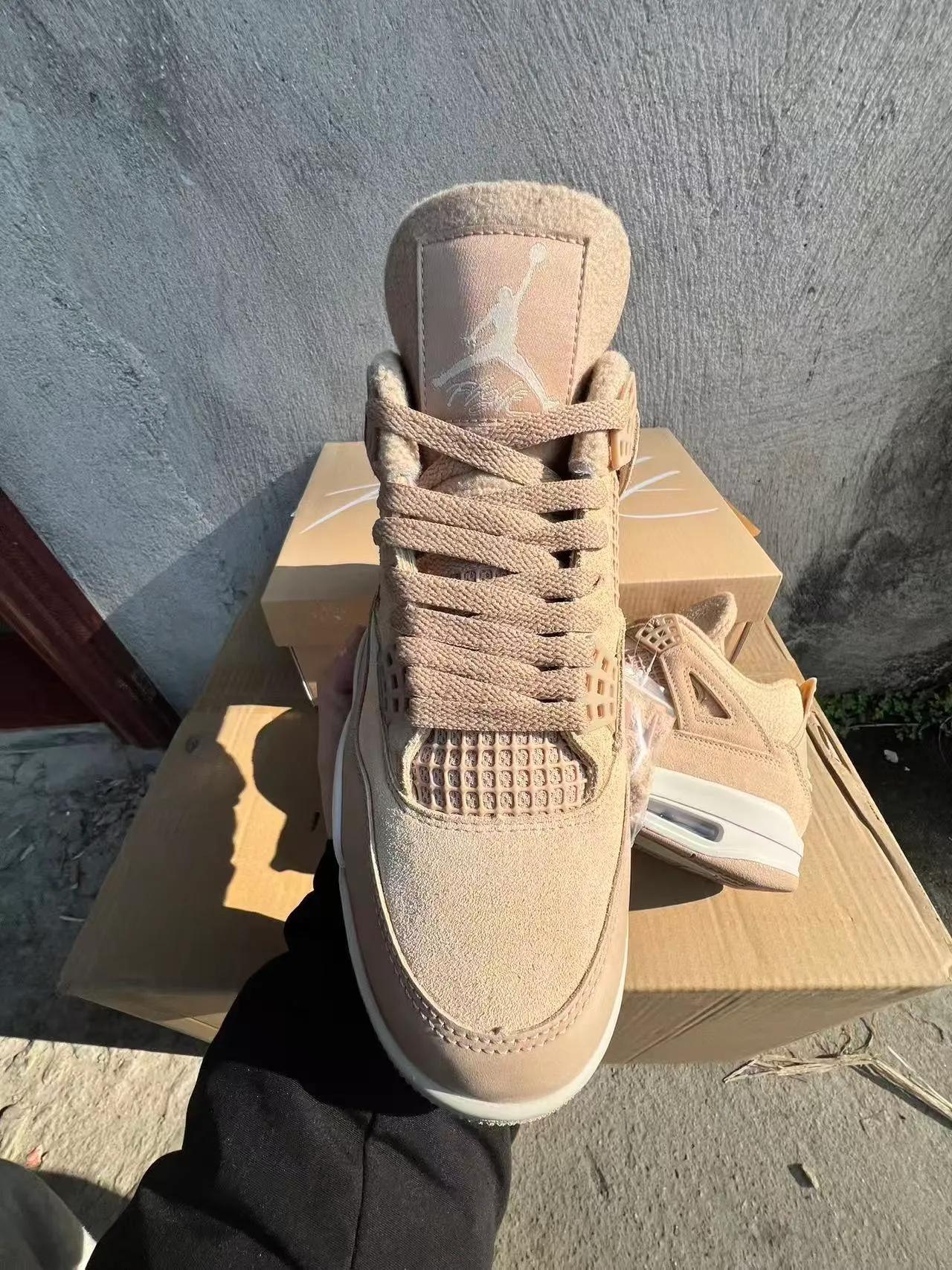 Air Jordan 4 Beige Suede chaussures de basketball 3