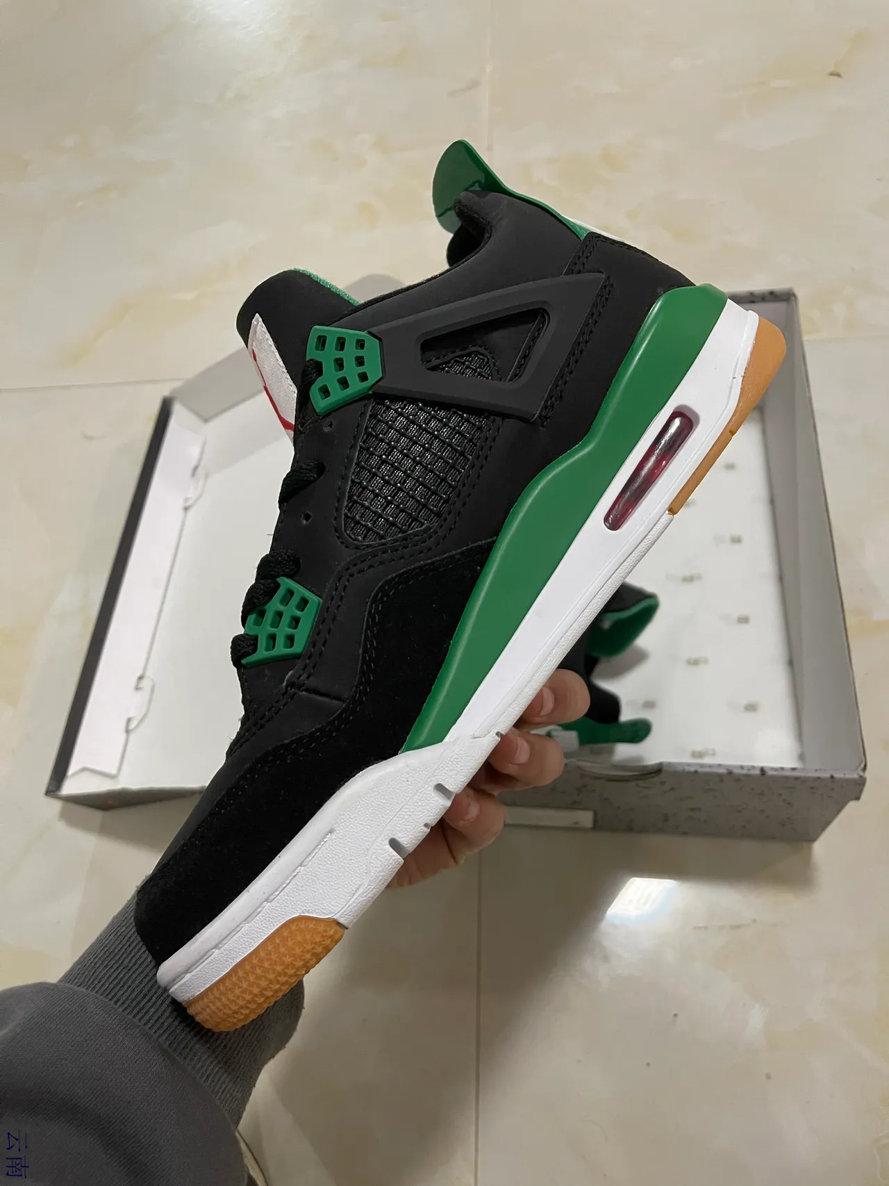 Tênis de basquete Air Jordan 4 preto e verde 4
