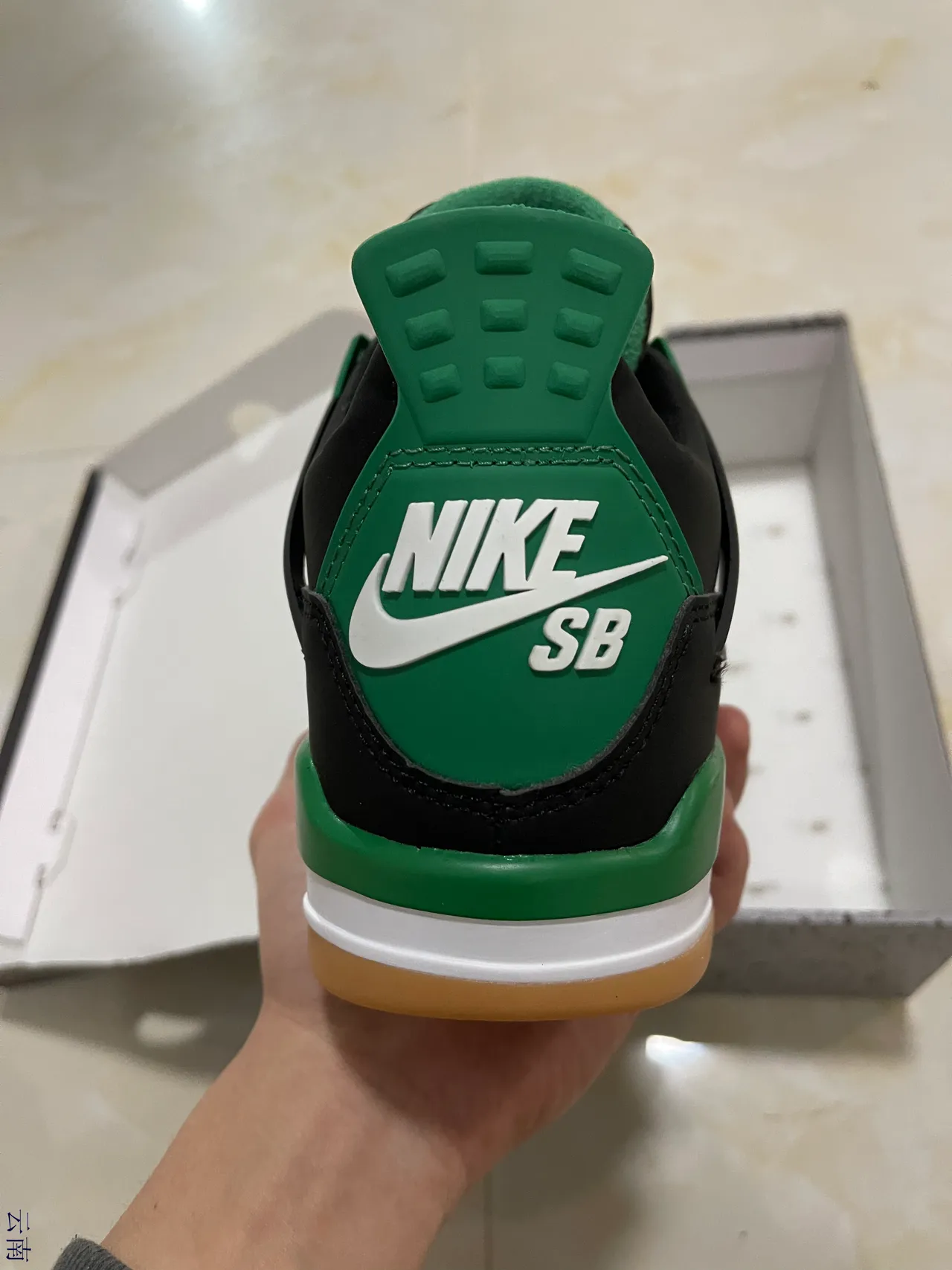 Tênis de basquete Air Jordan 4 preto e verde 6