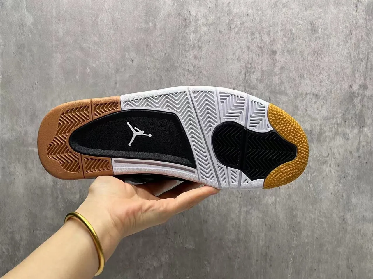 Air Jordan 4 ব্ল্যাক গাম ক্যামো মেশ বাস্কেটবল জুতো 4