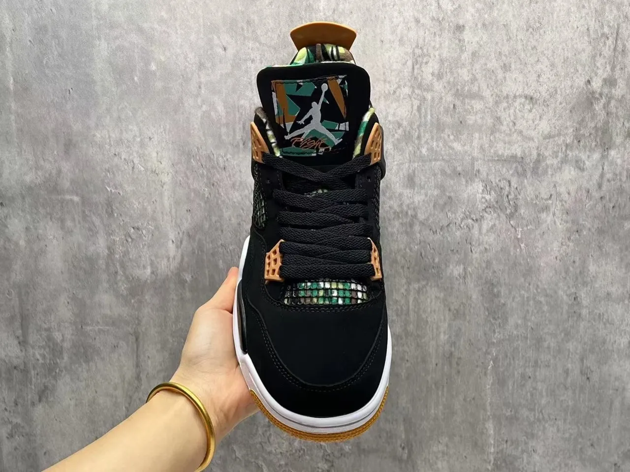 Air Jordan 4 ব্ল্যাক গাম ক্যামো মেশ বাস্কেটবল জুতো 5