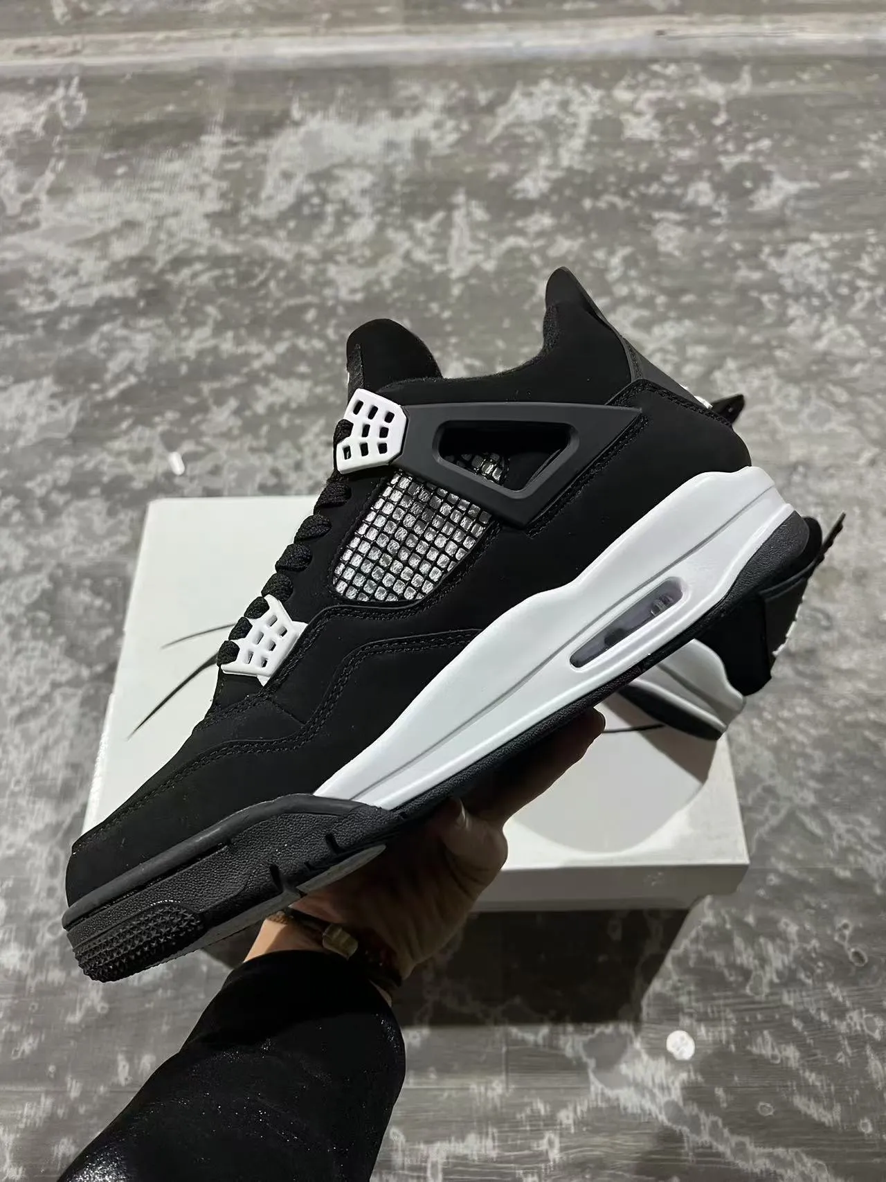 Air Jordan 4 Black White 篮球鞋 6