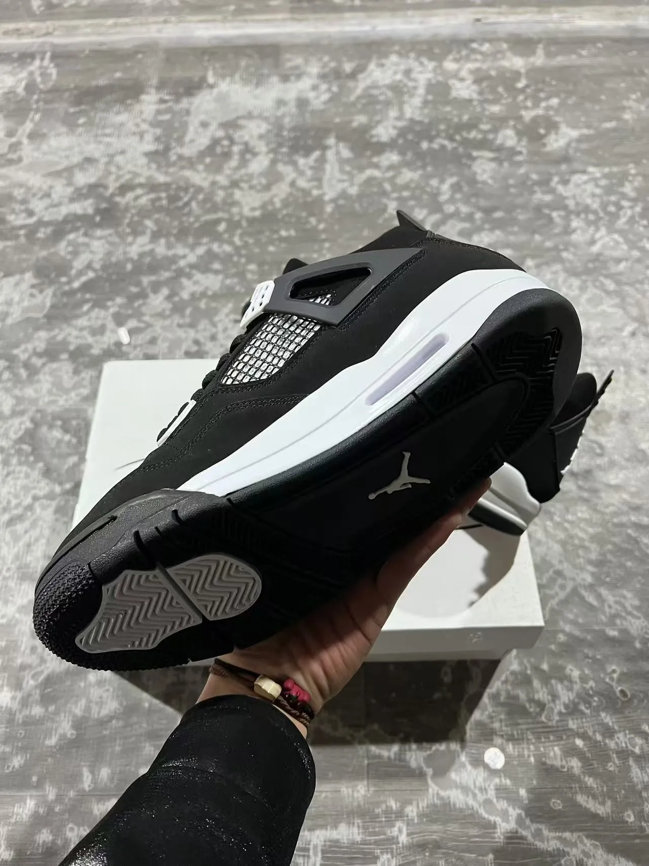 Air Jordan 4 Black White 篮球鞋 7