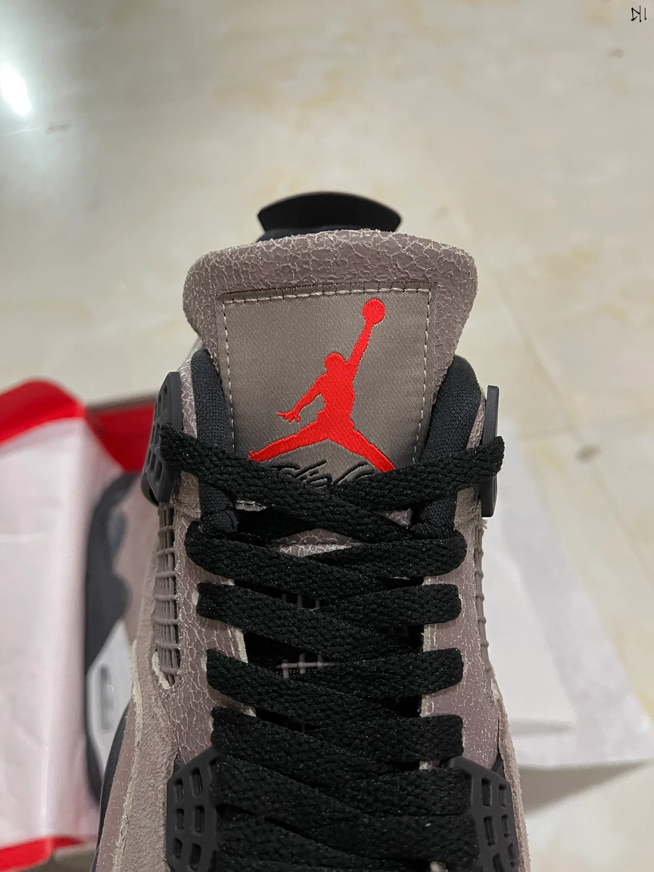 Tênis de basquete Air Jordan 4 taupe e preto 6