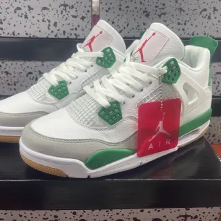 Air Jordan 4 白绿篮球鞋