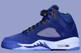 حذاء كرة السلة Air Jordan 5 من الجلد السويدي باللون الكحلي ونعل أوسط أبيض 6