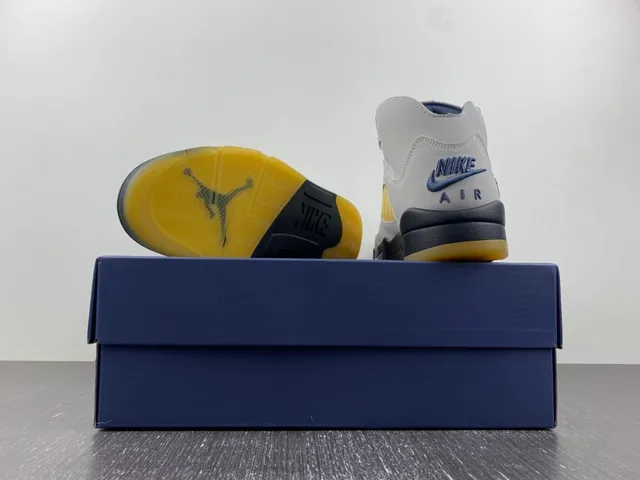 Air Jordan 5 أبيض أزرق بحري أصفر حذاء كرة السلة 15