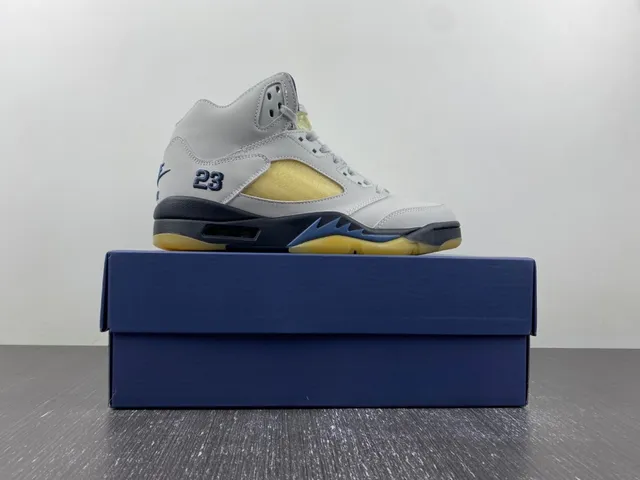 Air Jordan 5 أبيض أزرق بحري أصفر حذاء كرة السلة 16
