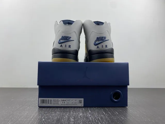 Air Jordan 5 أبيض أزرق بحري أصفر حذاء كرة السلة 17