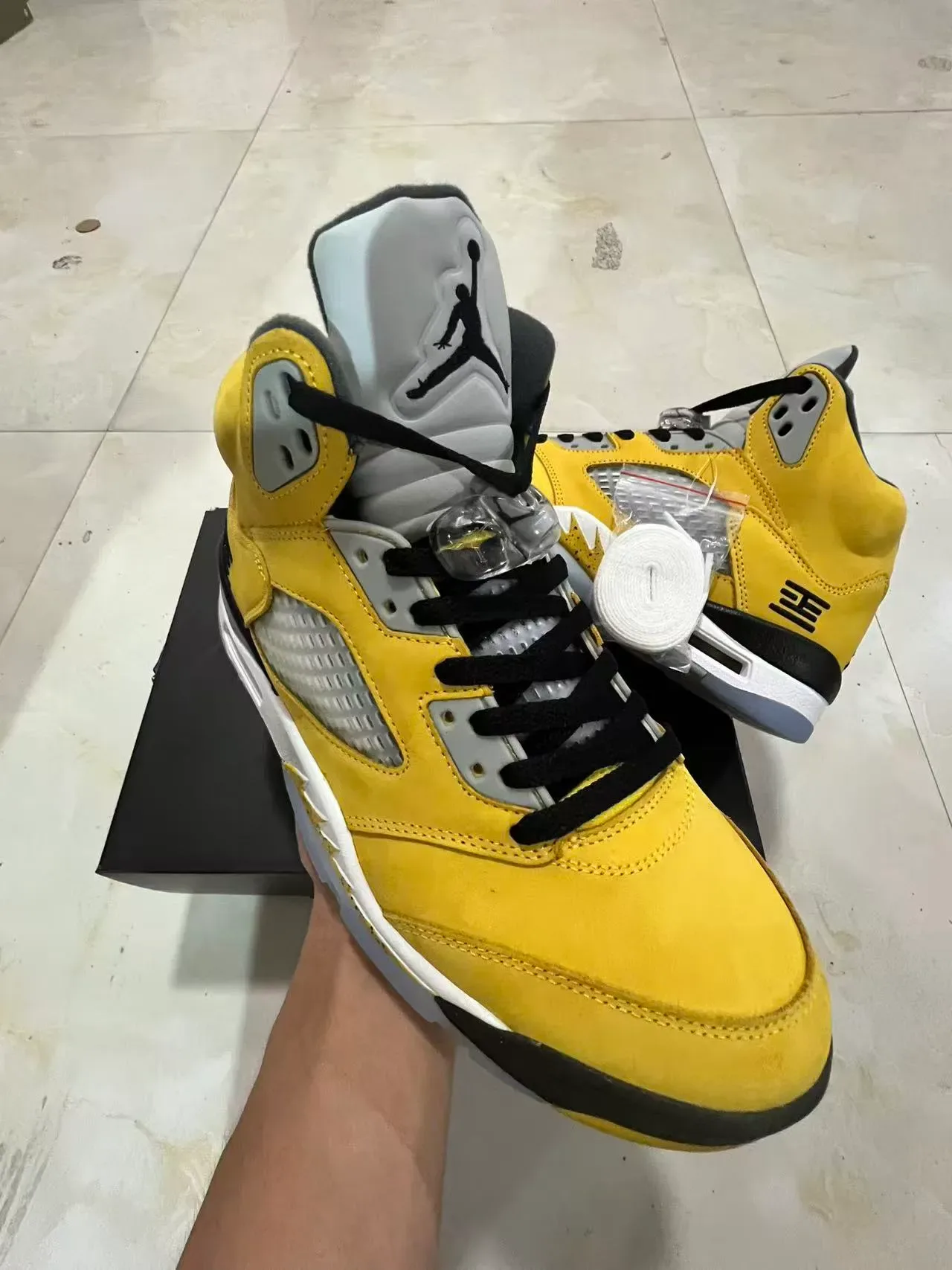 Air Jordan 5 Yellow Black Gray Basketball Shoes 2