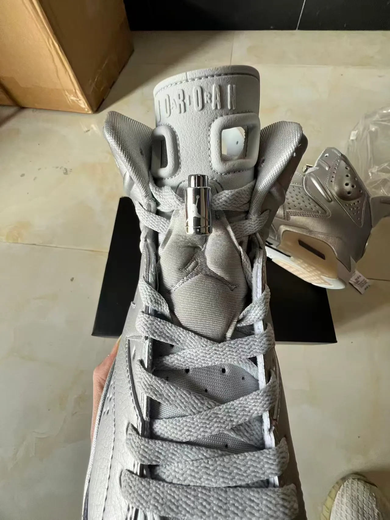 Air Jordan 6 मेटैलिक सिल्वर हाई-टॉप बास्केटबॉल जूते 4