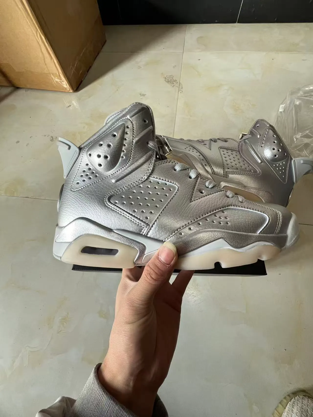Air Jordan 6 मेटैलिक सिल्वर हाई-टॉप बास्केटबॉल जूते 7