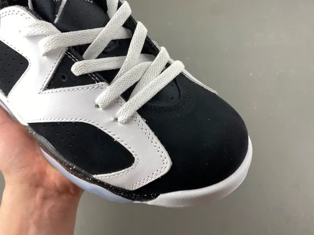 Air Jordan 6 Tênis de Basquete Branco Preto Com Manchas 2