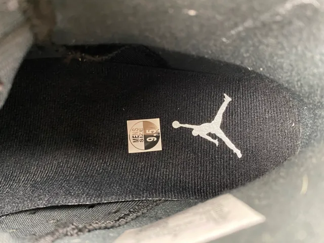 Air Jordan 6 Tênis de Basquete Branco Preto Com Manchas 7