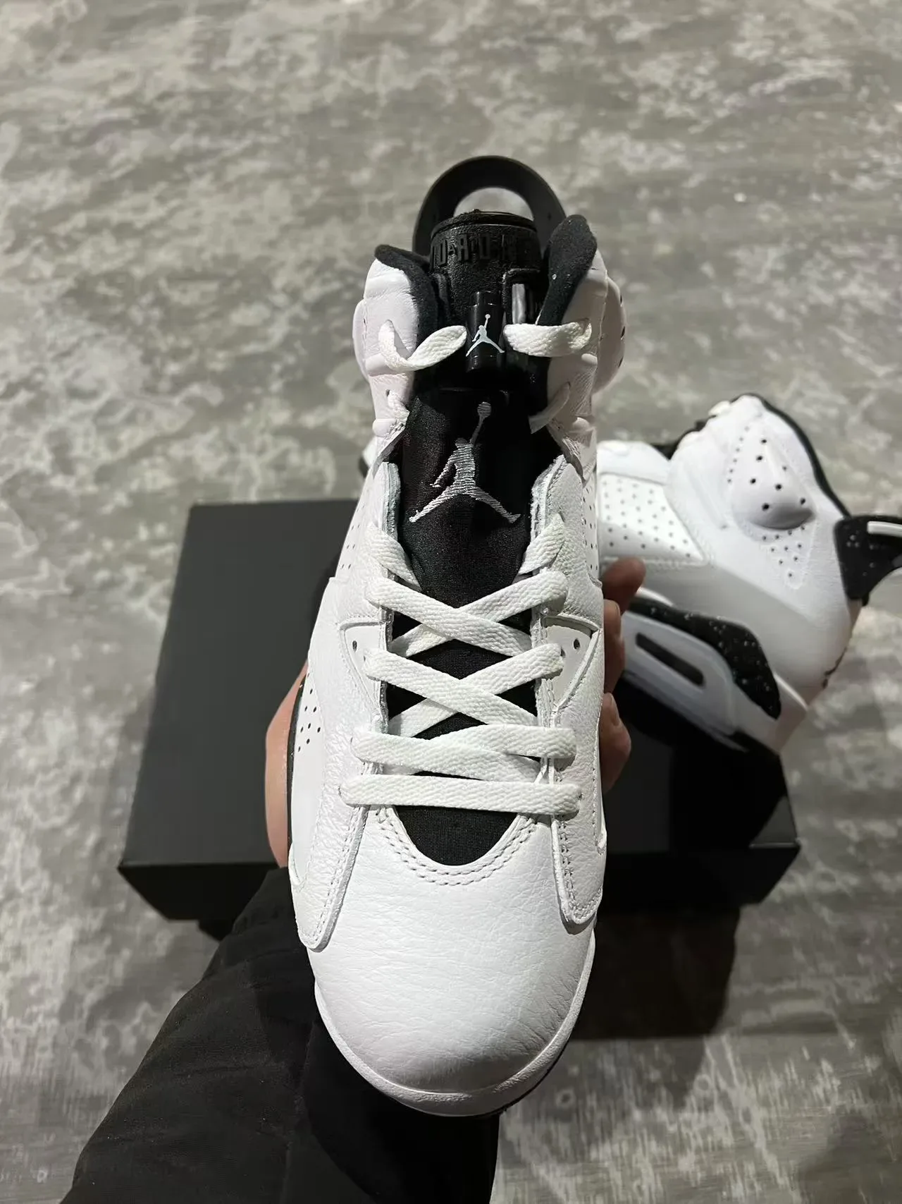 Air Jordan 6 Branco e Preto Speckled Midsole Tênis de Basquete 3