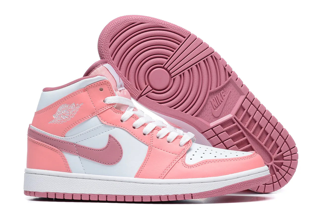 Air Jordan 粉白高帮冲孔鞋头篮球鞋 4