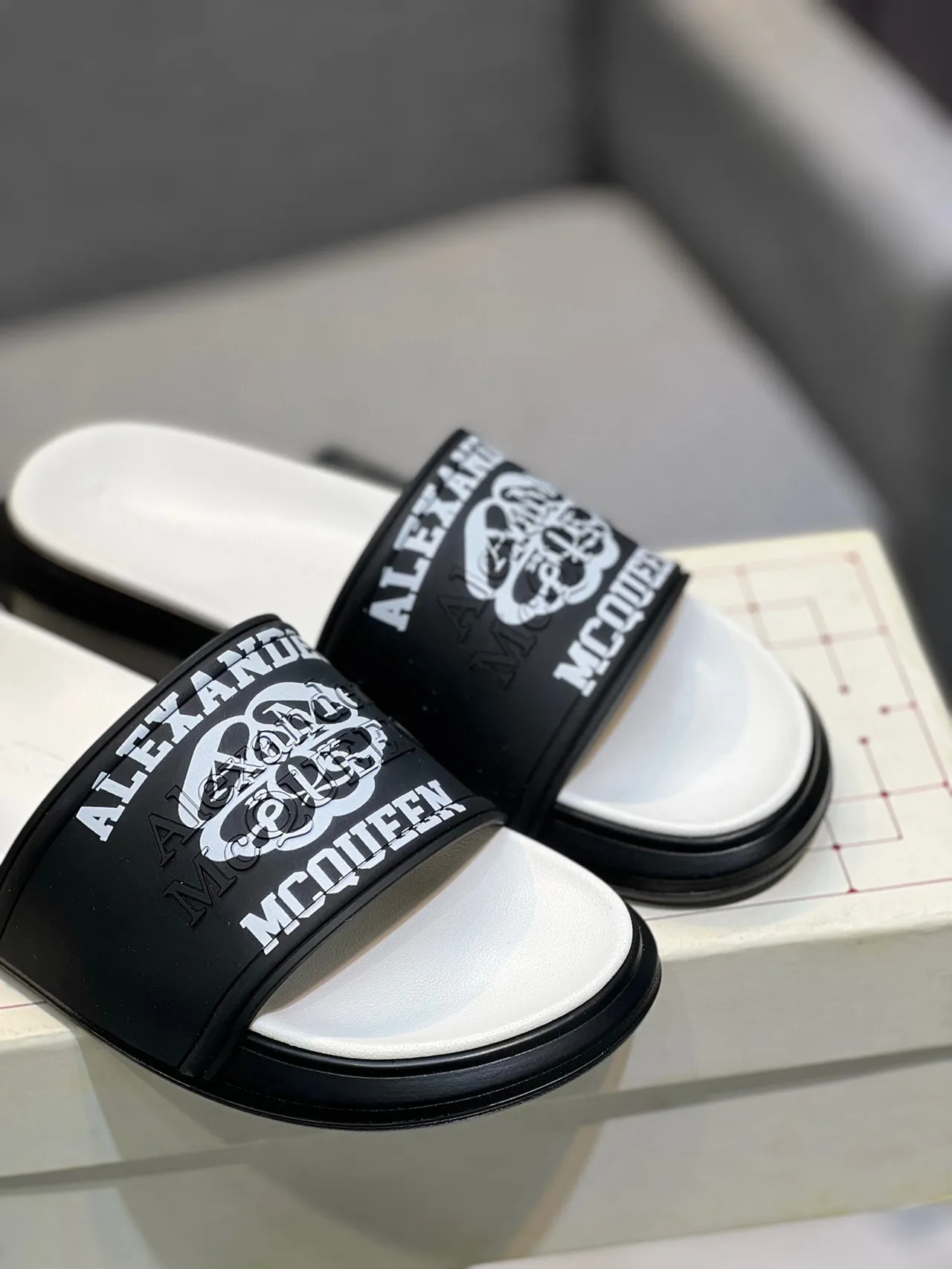 Alexander McQueen Logo Slide Black and White Slippers 9