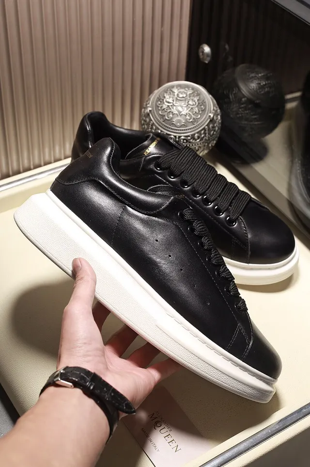 Alexander McQueen Sneaker oversized cuir noir Lifestyle Sneakers 7