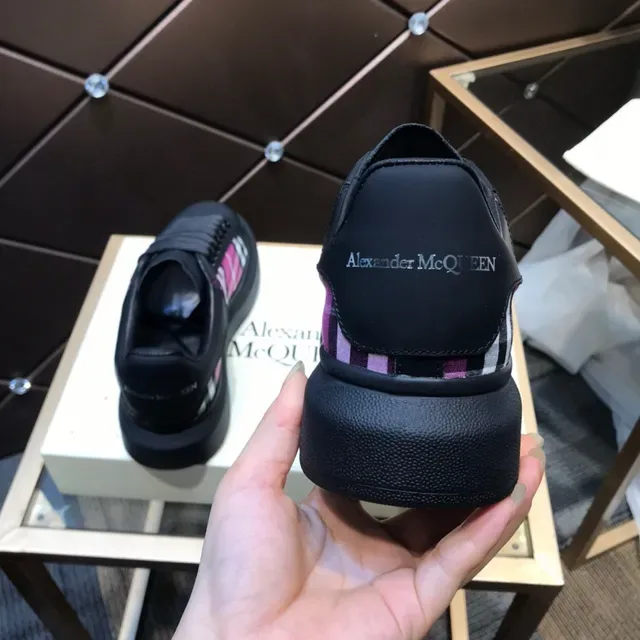 Alexander McQueen Oversized Sneaker 黑色品红色格子 Lifestyle Sneakers 5