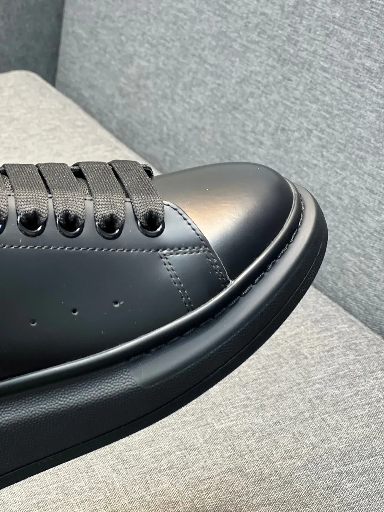 Alexander McQueen Oversized Sneaker Black Orange Platform Sole Smooth Leather Upper Lifestyle Sneakers 3