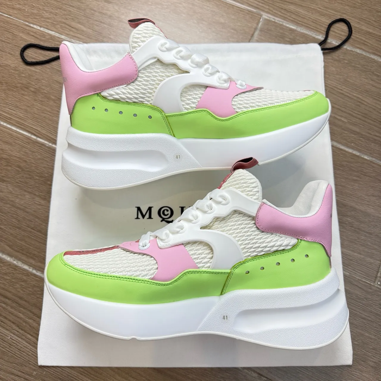 Alexander McQueen Tênis Oversized Verde Lima Rosa Branco Tênis Chunky 5