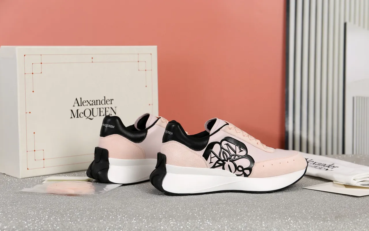 Alexander McQueen Oversized Sneaker Pink Suede Lifestyle Sneakers 6