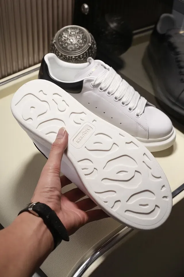 Alexander McQueen Oversized Sneaker White Black Silhouette Platform Sole Lifestyle Sneakers 3