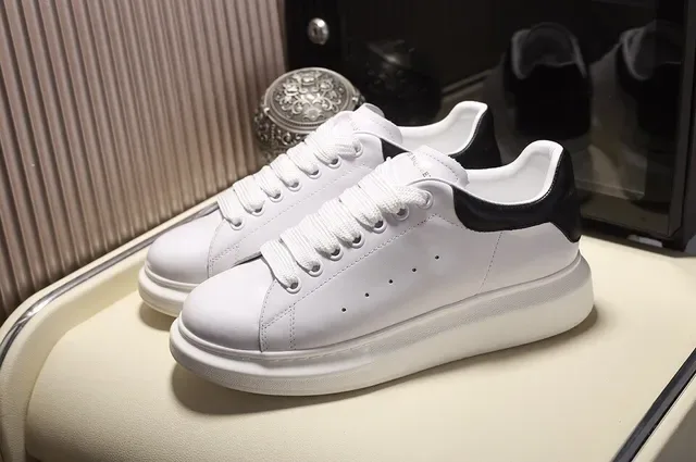 Alexander McQueen Oversized Sneaker White Black Silhouette Platform Sole Lifestyle Sneakers 5
