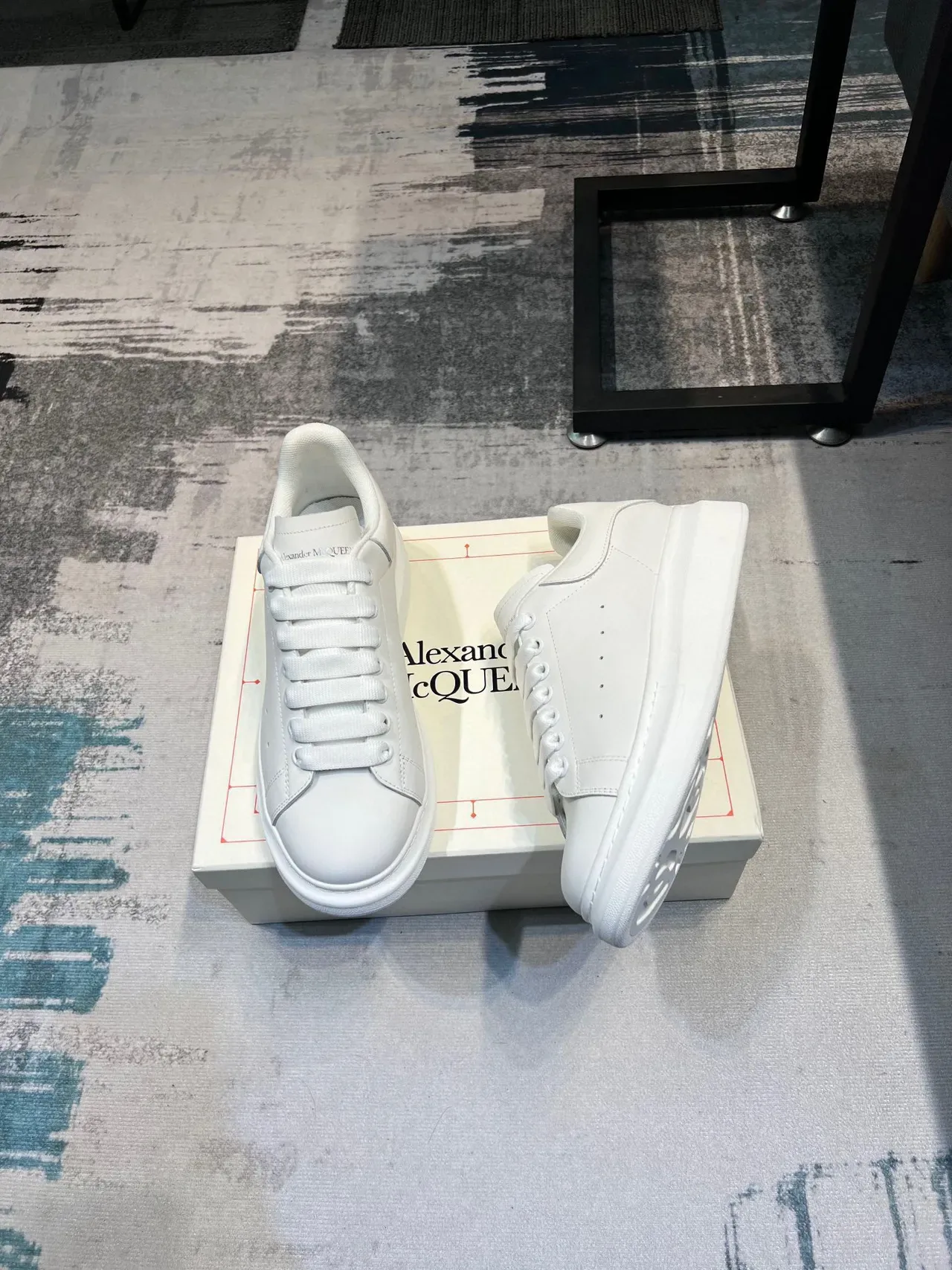 Alexander McQueen Oversized सफेद लाइफस्टाइल स्नीकर 2