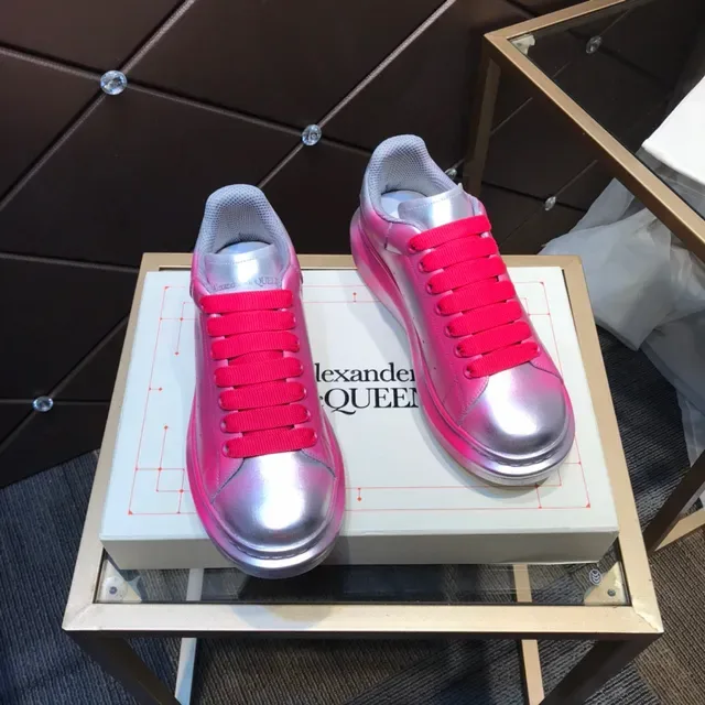 Alexander McQueen 粉红色渐变金属鞋面 超大平台鞋底 生活方式运动鞋 7