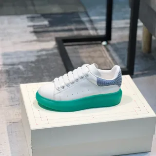 Alexander McQueen 白色绿色低帮超大平台生活方式运动鞋