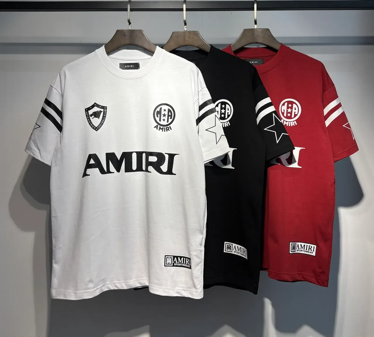 Camiseta Amiri negra y blanca de cuello redondo con estampado gráfico 4