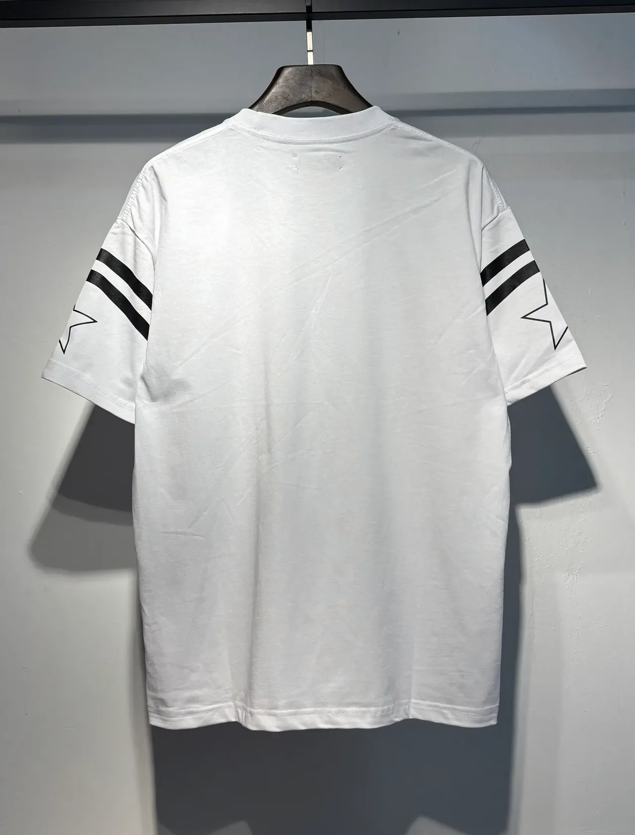 Camiseta Amiri negra y blanca de cuello redondo con estampado gráfico 5