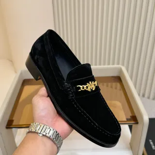 Amiri Cadena Mocasín Negro Terciopelo Dorado Logotipo Mocasín