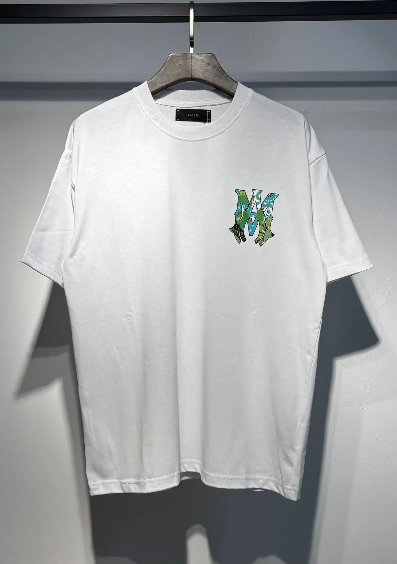 Camiseta gráfica multicolor con estampado de logo Amiri 4