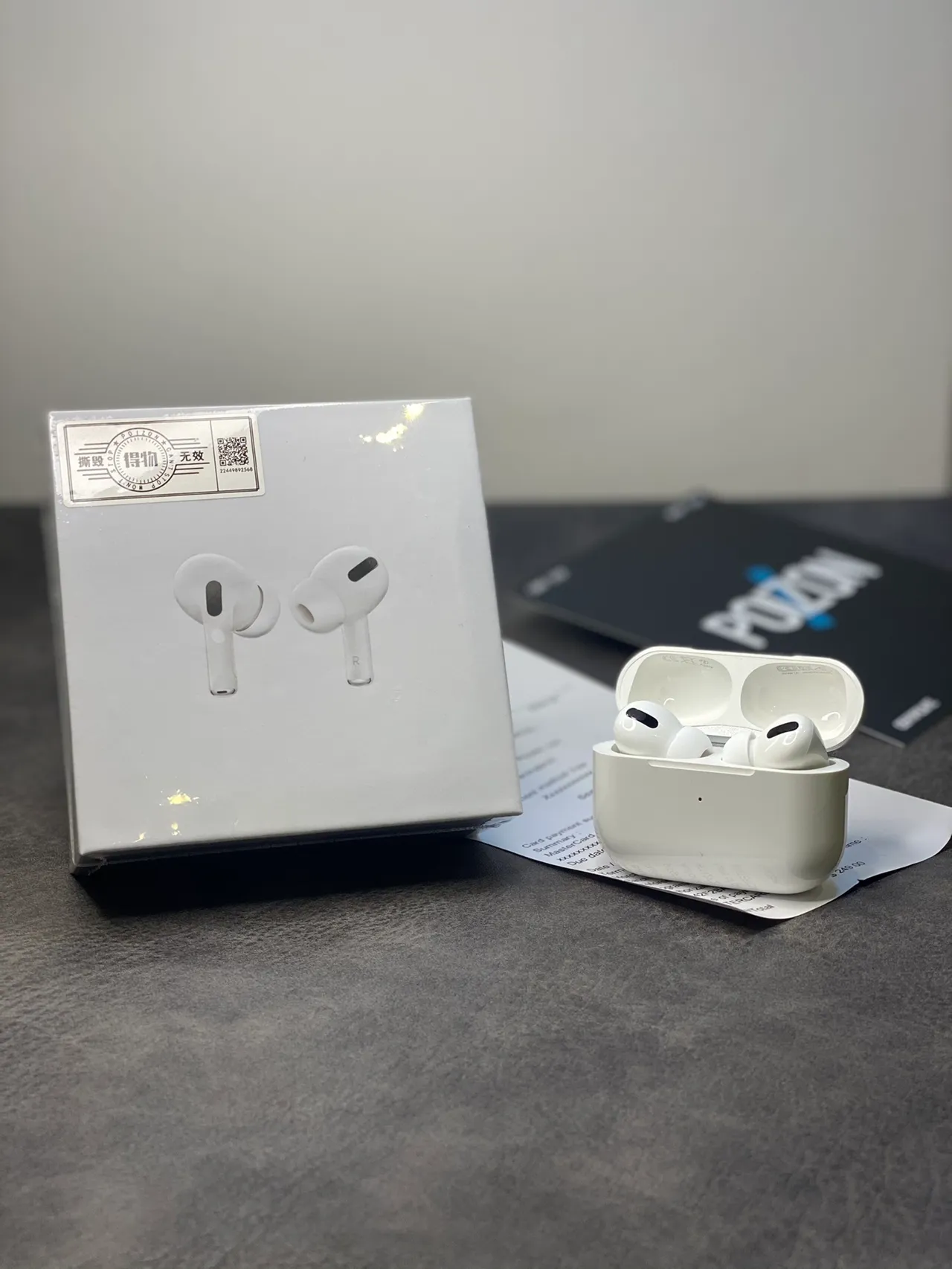 Apple AirPods Pro সাদা স্টেমলেস চকচকে TWS ইয়ারবাডস 10