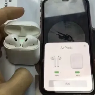 Apple White Compact Stem-Style Glossy Plastic Case TWS Earbuds