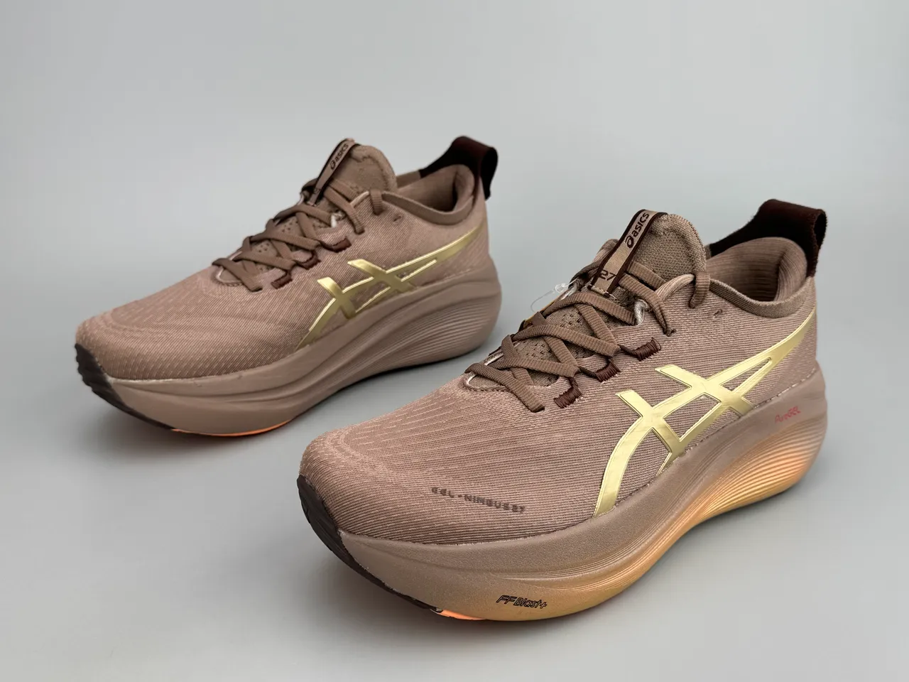ASICS Brown Gold Knit Upper Tiger Logo Running Shoes 7