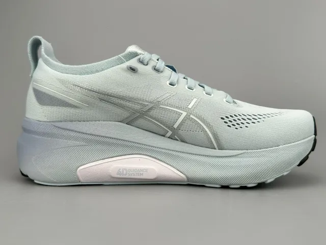 ASICS Gel-Kayano 浅蓝灰色跑鞋 9