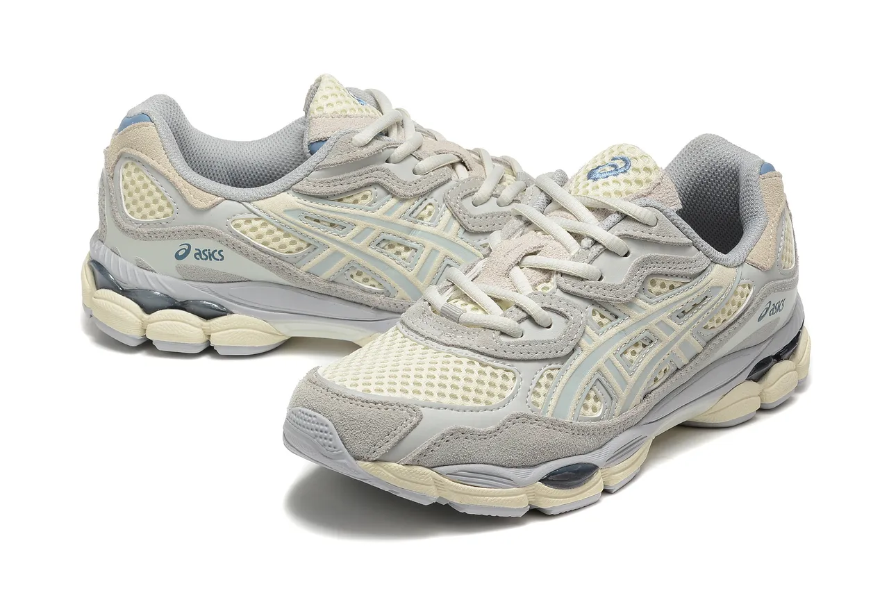 ASICS Gel-Kayano أحذية رياضية رمادية فاتحة وكريمية 3
