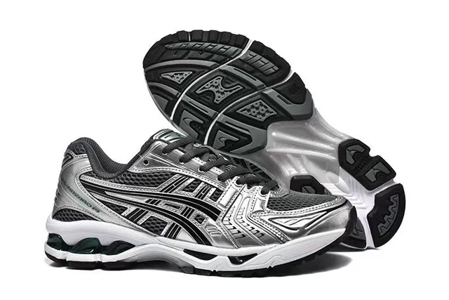 ASICS Gel-Kayano 银黑跑鞋 4